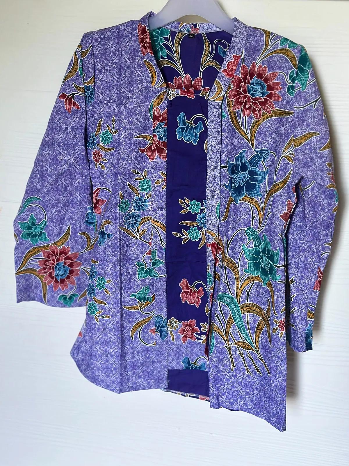 Kebaya Batik Kekwa – Lavender — image 3