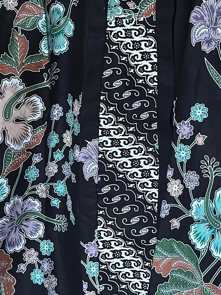 Kebaya Batik Bunga Raya – Hitam Teal — image 4