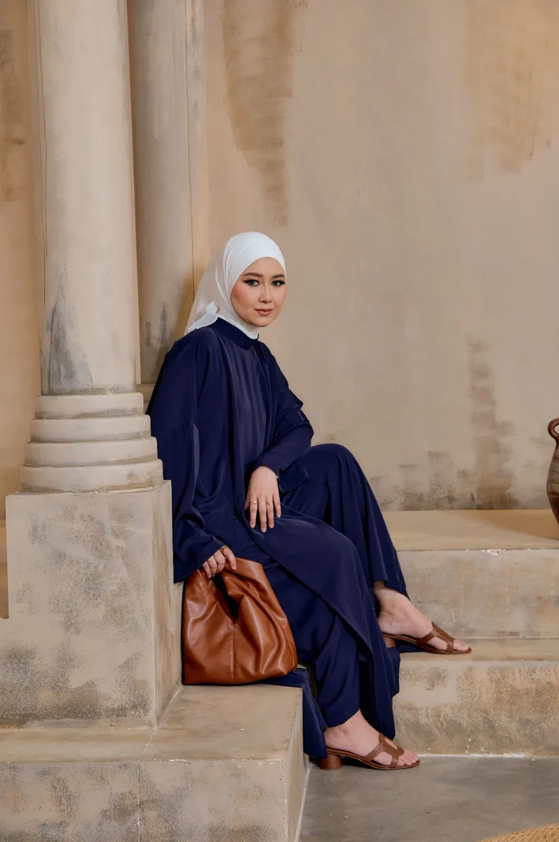 Neya Series Abaya- Bleu Fonce